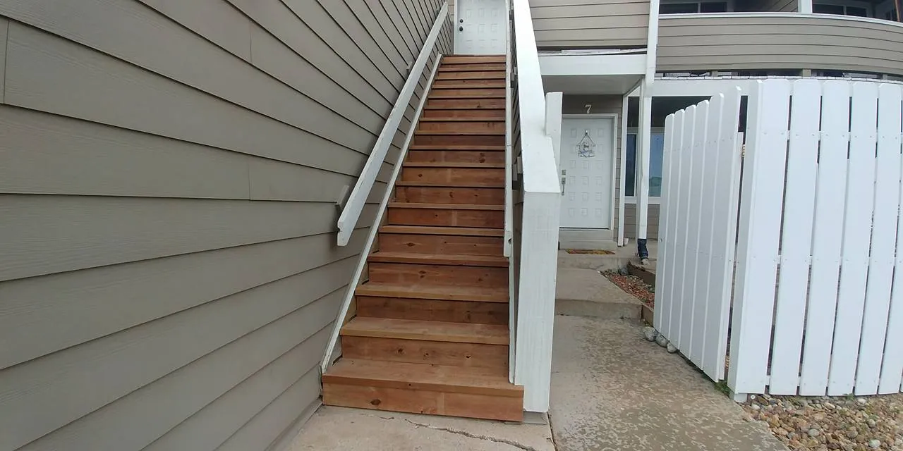 carpentry/trim - stairs project #2 - image #2
